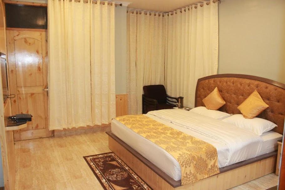 Hotel Bodh International Manāli Dış mekan fotoğraf